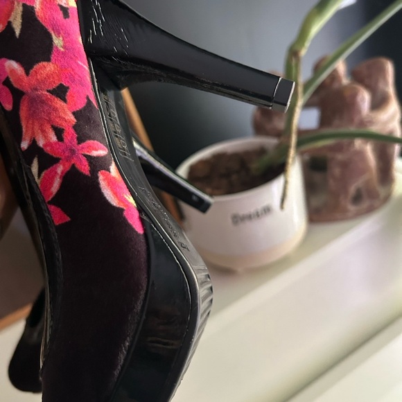 Picadilly Fashion Black and Pink Floral Heels 6 - Picture 9 of 16